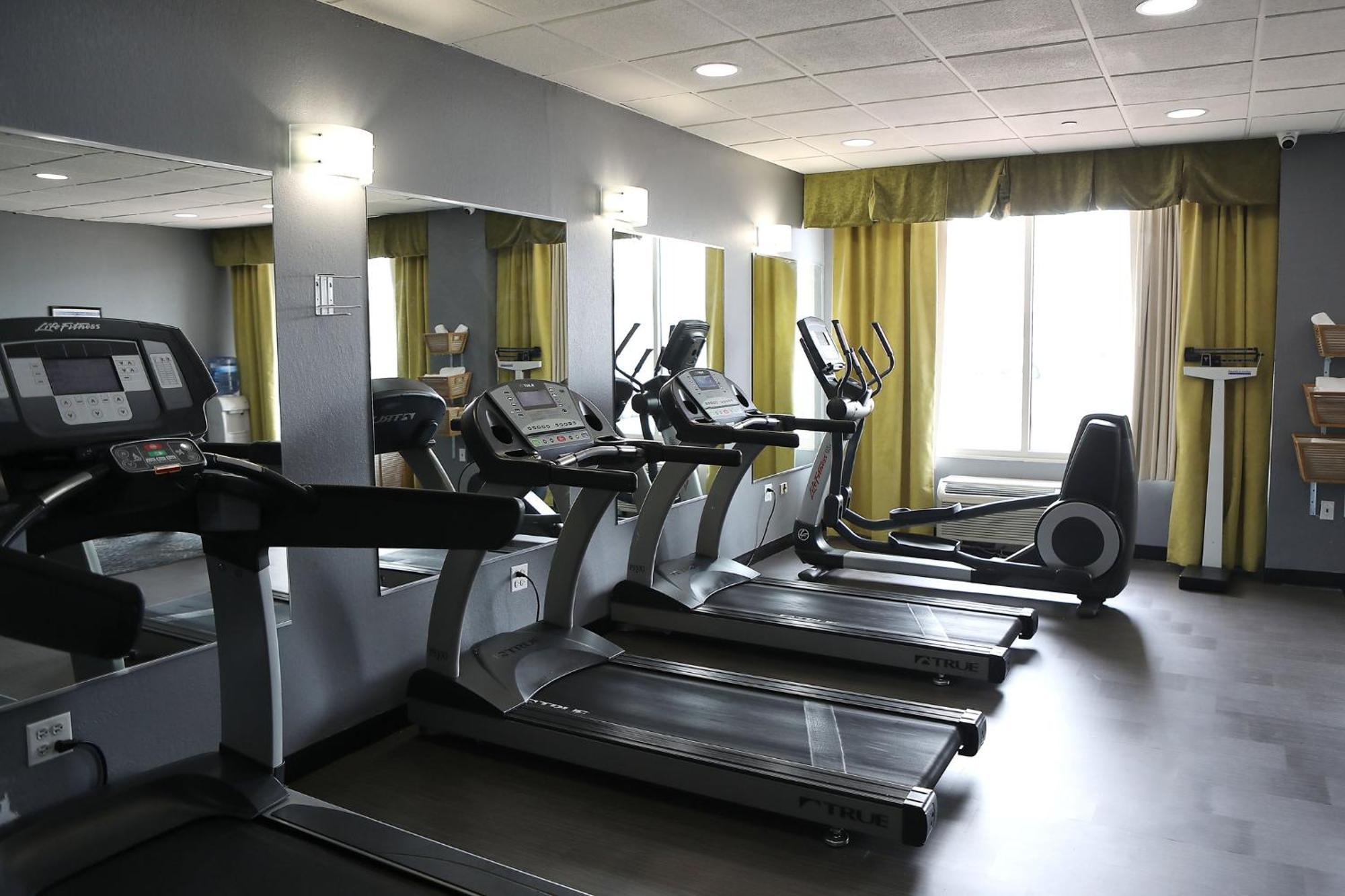 Holiday Inn Chicago/Oak Brook By Ihg Oakbrook Terrace Eksteriør billede