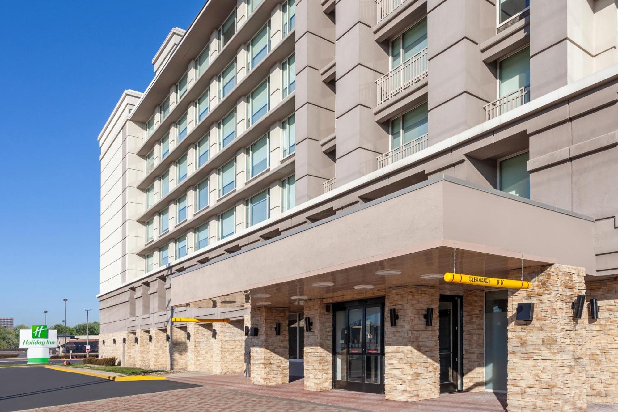 Holiday Inn Chicago/Oak Brook By Ihg Oakbrook Terrace Eksteriør billede