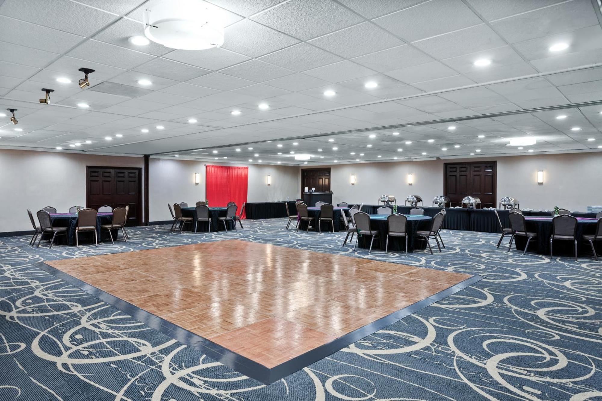 Holiday Inn Chicago/Oak Brook By Ihg Oakbrook Terrace Eksteriør billede